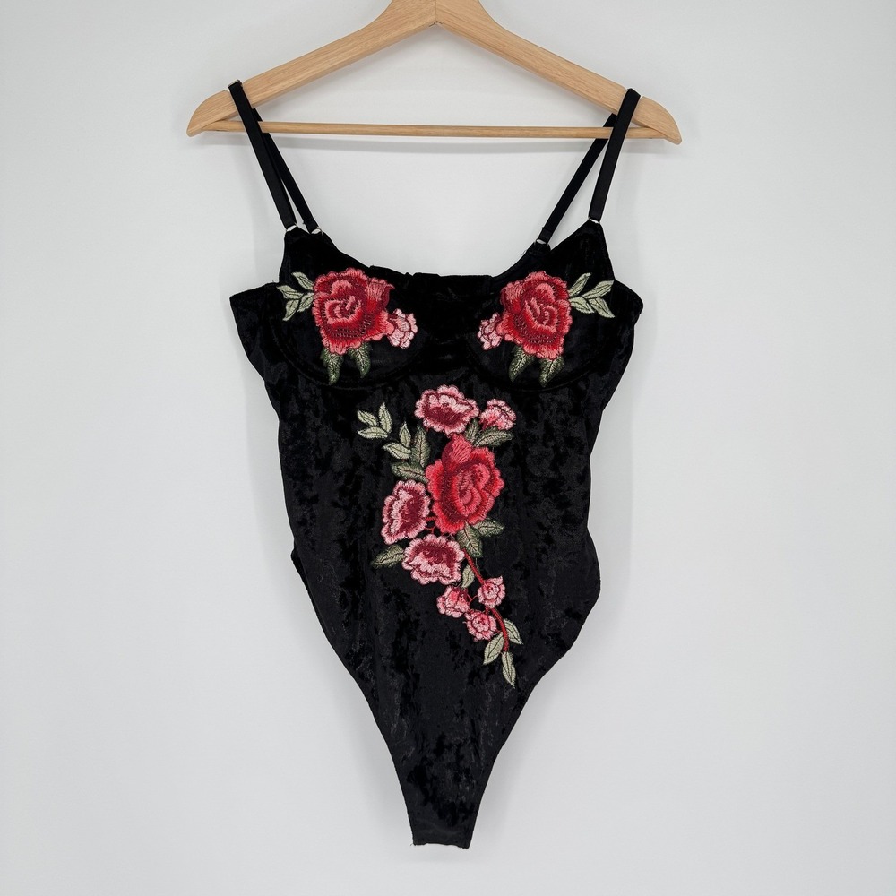 Black‎ Velvet Floral Embroidered Bodysuit Womens L Rose Coquette Goth Romantic